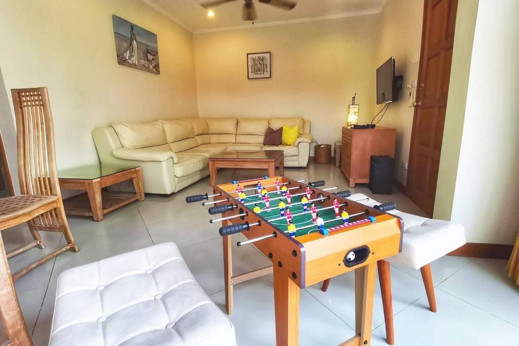 Anb Poolvilla 3Br Walk Private Beach In Pratamnak Pattaja Kültér fotó