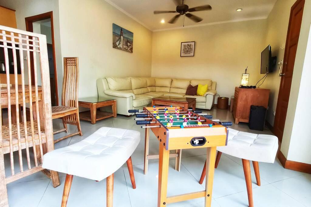 Anb Poolvilla 3Br Walk Private Beach In Pratamnak Pattaja Kültér fotó