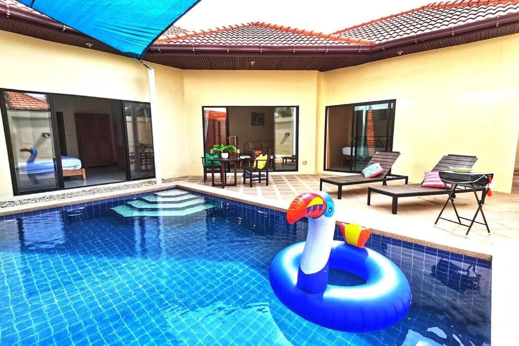 Anb Poolvilla 3Br Walk Private Beach In Pratamnak Pattaja Kültér fotó