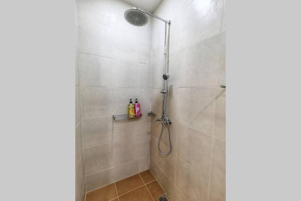 Anb Poolvilla 3Br Walk Private Beach In Pratamnak Pattaja Kültér fotó